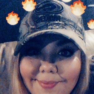 Meet your Posher, April